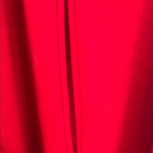 Vintage Red Wool Coat with mink fur collar. Like new condition. Beautiful lines - Picture 3 of 9